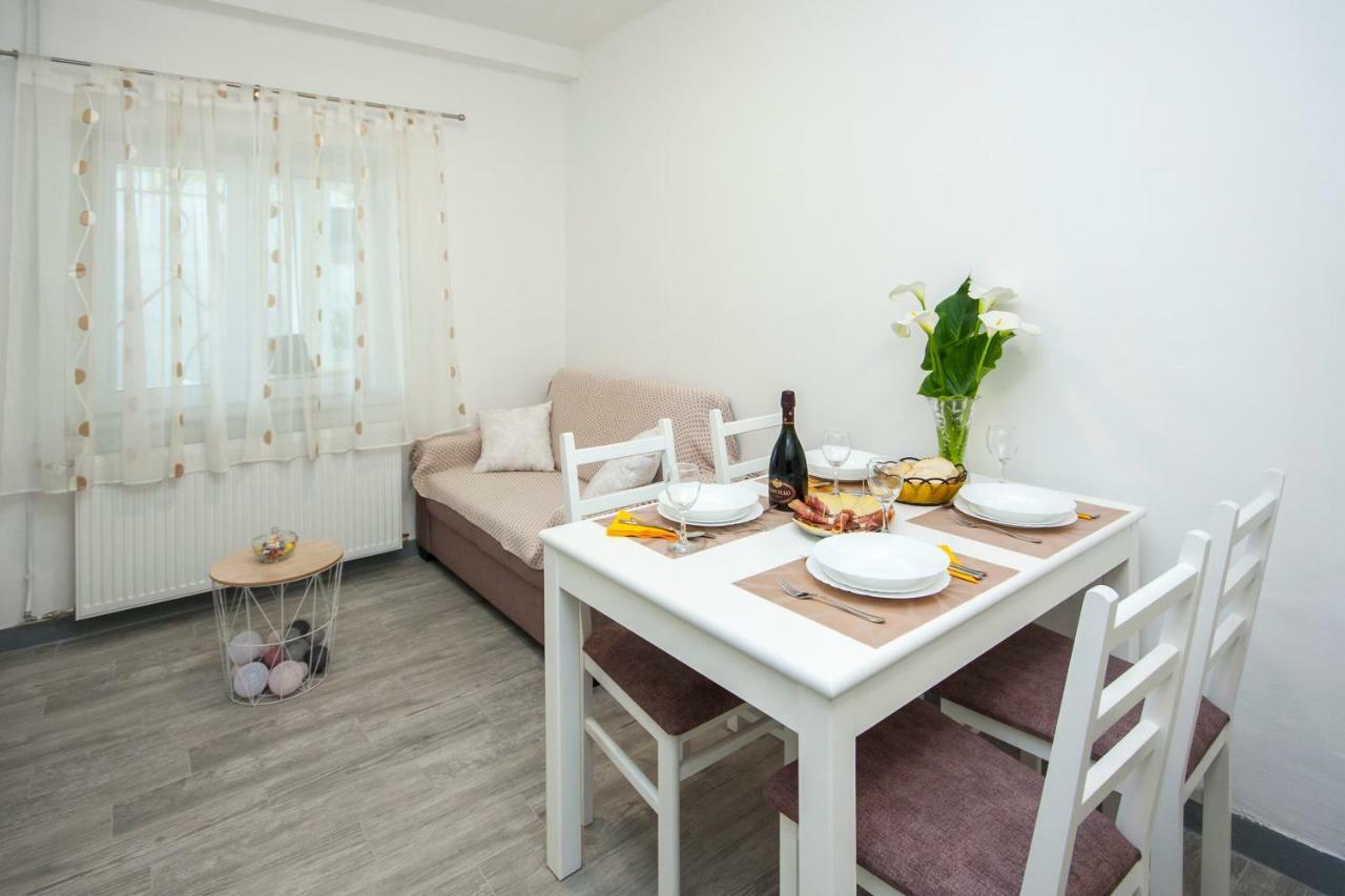 Apartment Marsela Šibenik Esterno foto